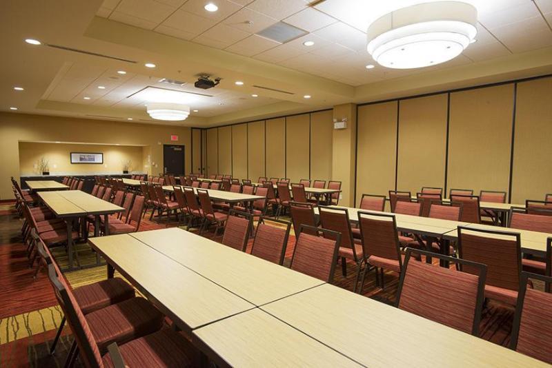 Courtyard By Marriott Cincinnati Midtown/Rookwood Ngoại thất bức ảnh