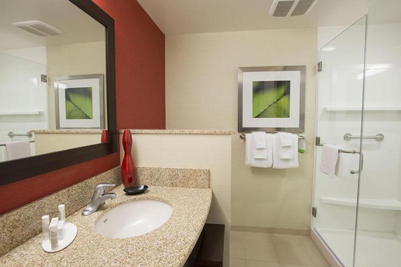 Courtyard By Marriott Cincinnati Midtown/Rookwood Ngoại thất bức ảnh