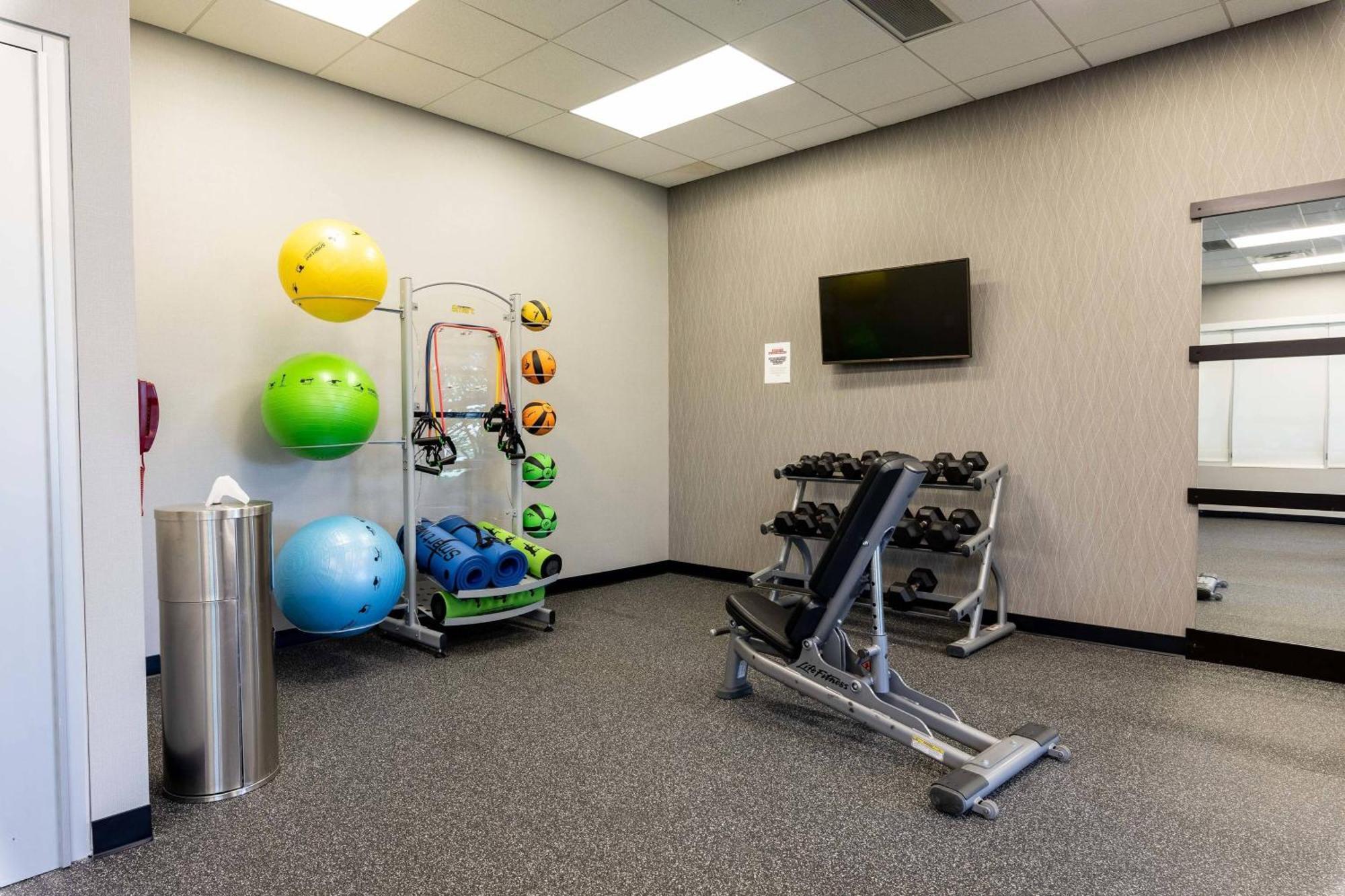 Courtyard By Marriott Cincinnati Midtown/Rookwood Ngoại thất bức ảnh