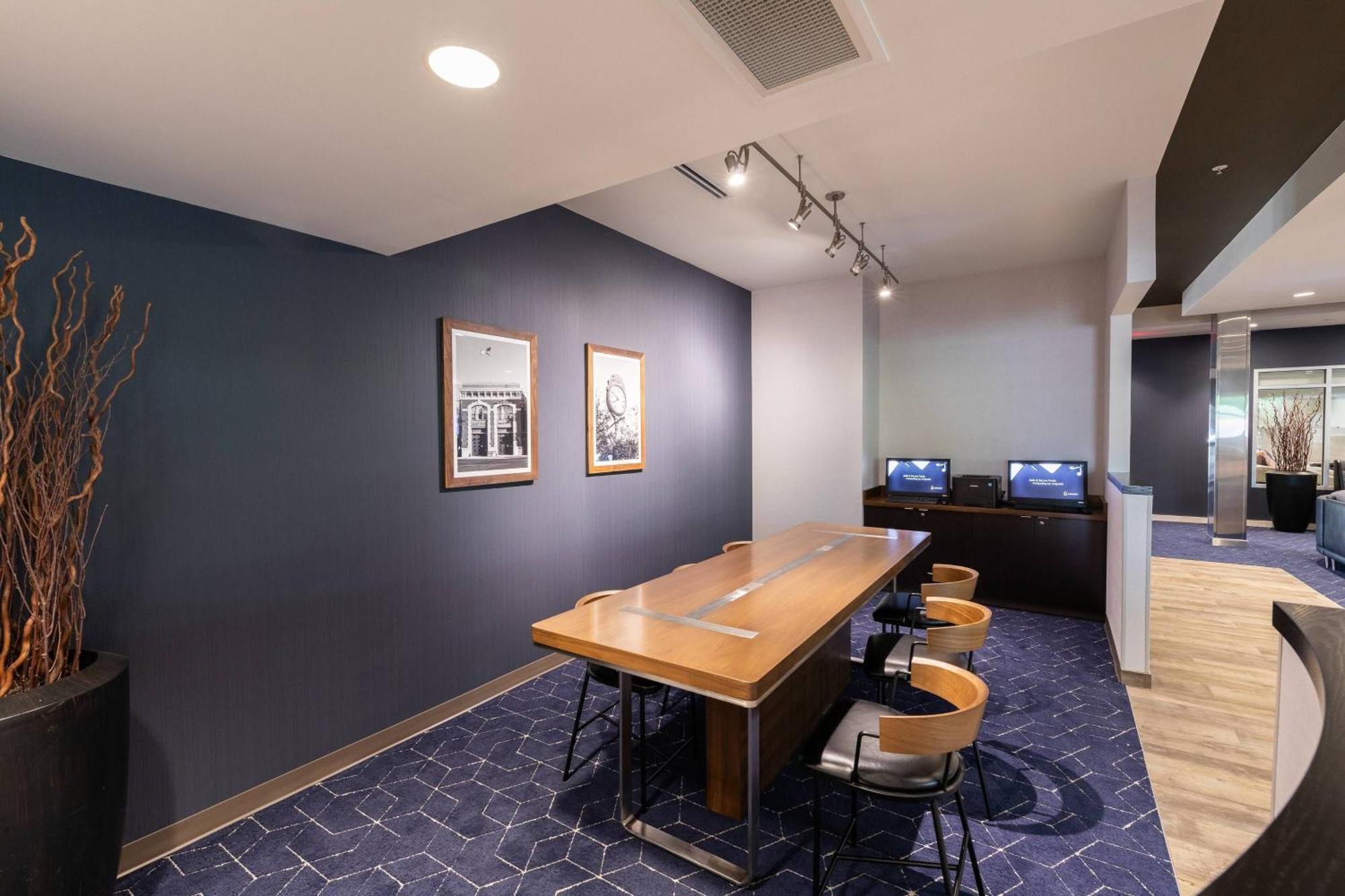 Courtyard By Marriott Cincinnati Midtown/Rookwood Ngoại thất bức ảnh