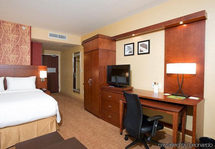 Courtyard By Marriott Cincinnati Midtown/Rookwood Ngoại thất bức ảnh