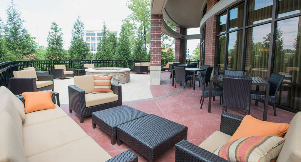 Courtyard By Marriott Cincinnati Midtown/Rookwood Ngoại thất bức ảnh